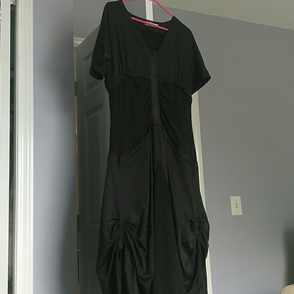 Silka dress .black lots of details